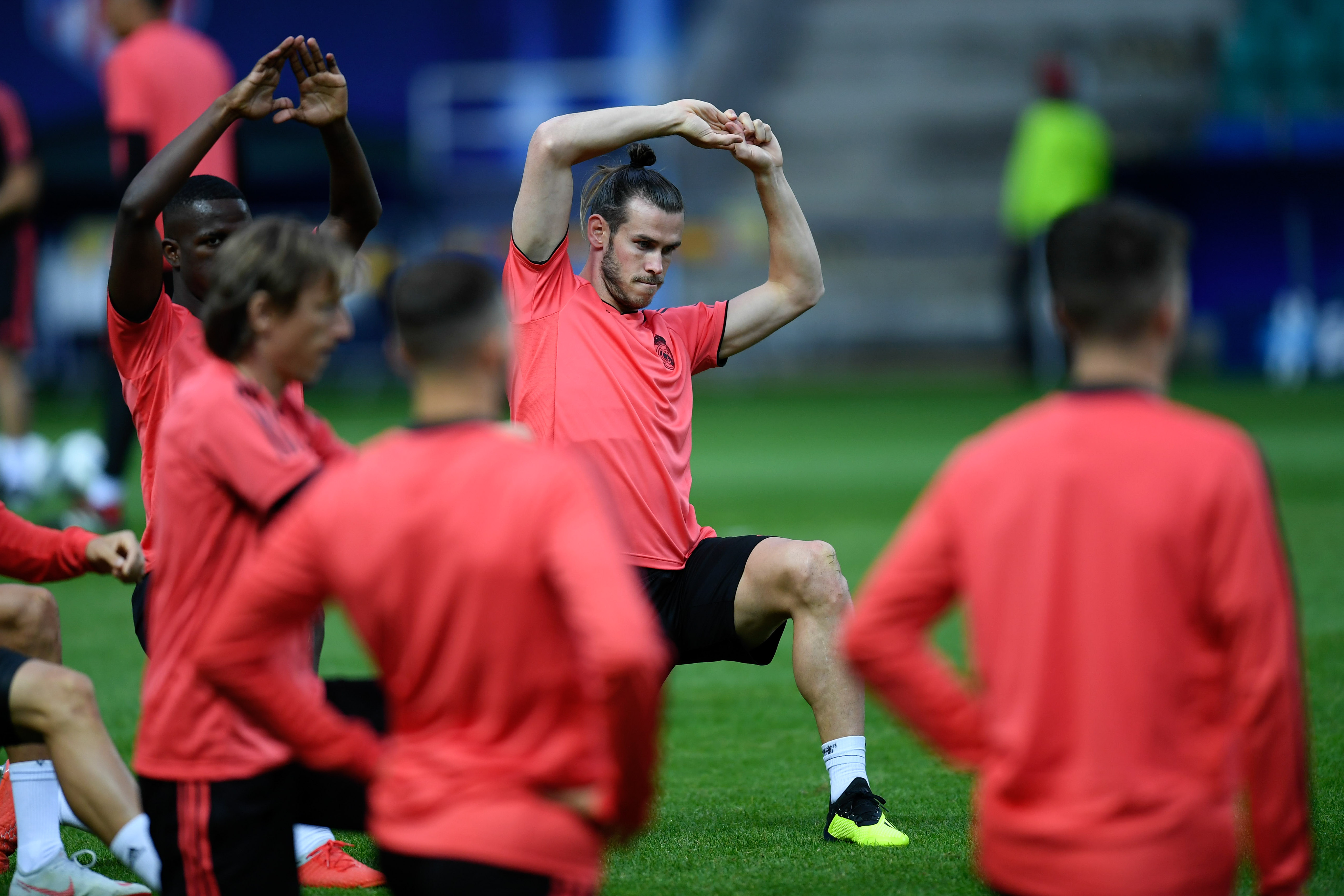 冲刺阶段布莱顿备战欧超杯上海久事刷新队史纪录备战英超，媒体一致点评：孟菲斯灰熊今夜绝杀压哨 